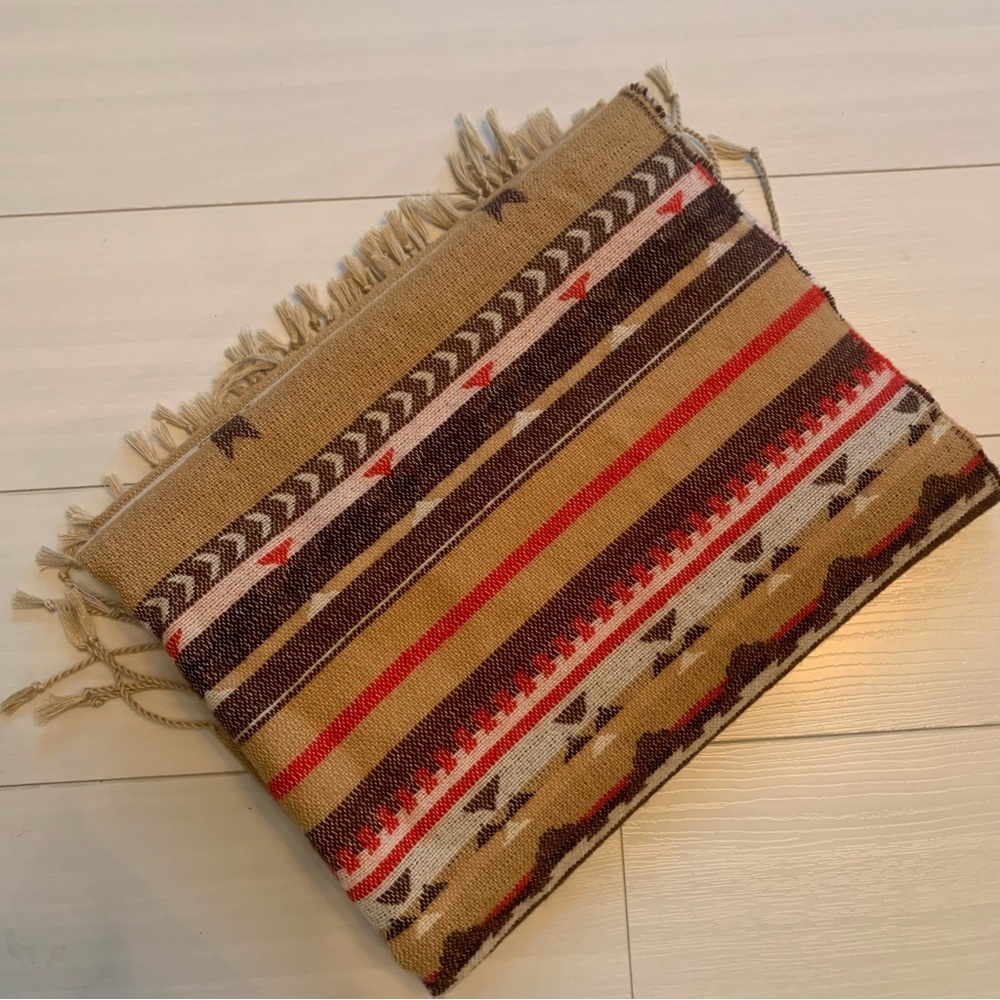 Large H & M Scarf - Picture 6 of 9